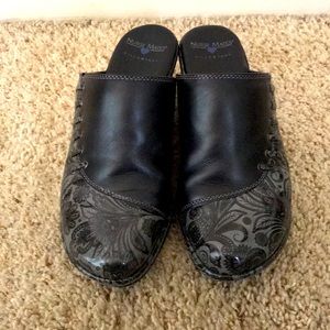 Nurse Mates nursing clog